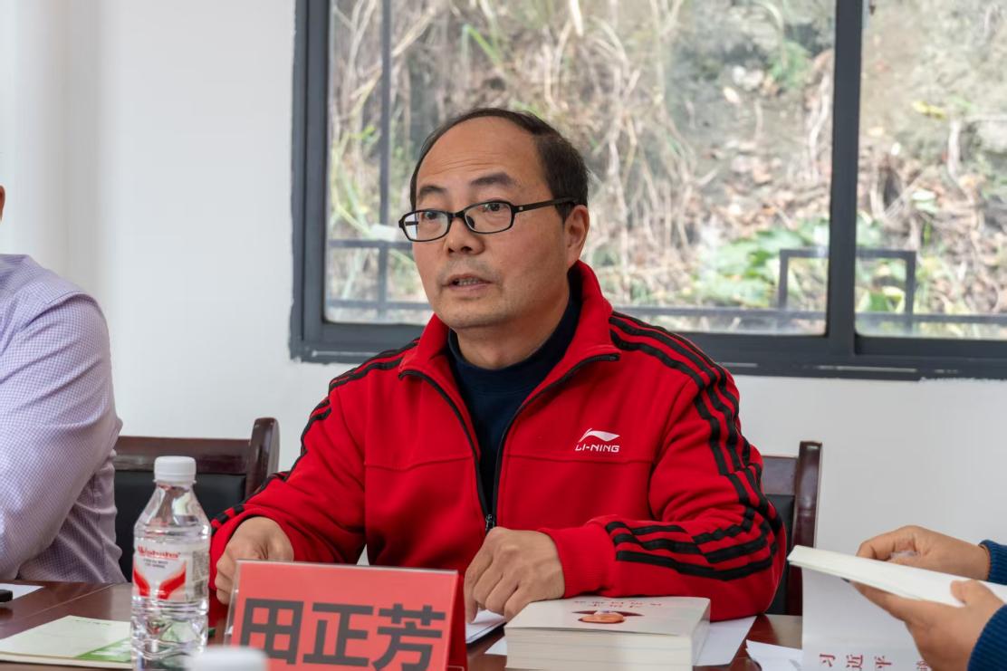 f69fd964b4c28142c660ec4598d8d18e