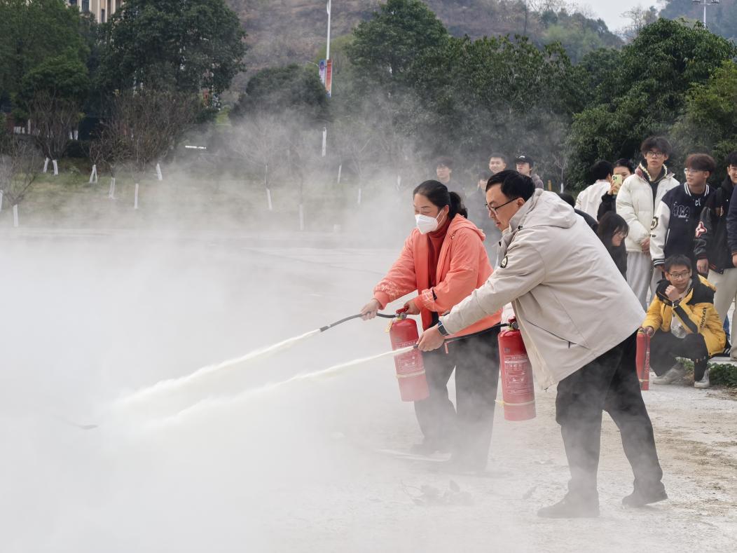 105b379c017639bd1767158f5ff5e8f1